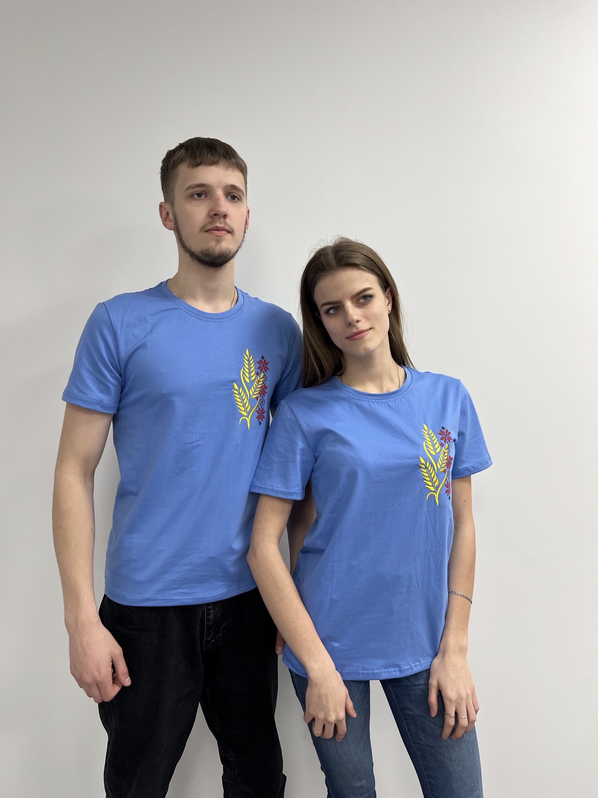 Футболка з вишивкою класична преміум S - XL